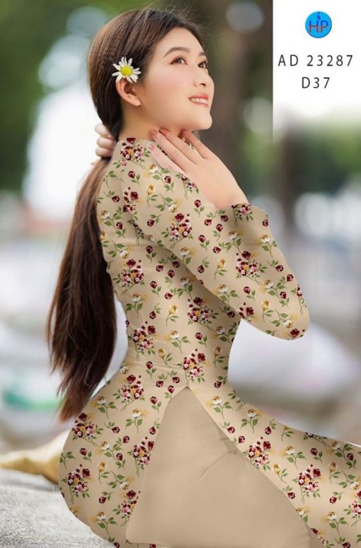 1684461106 Vai Ao Dai Mau Moi Vua Ra 5.jpg