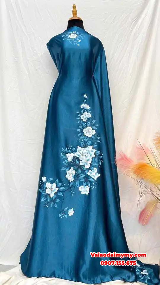 B B Vai Ao Dai Ca Tinh 5ei1.jpg